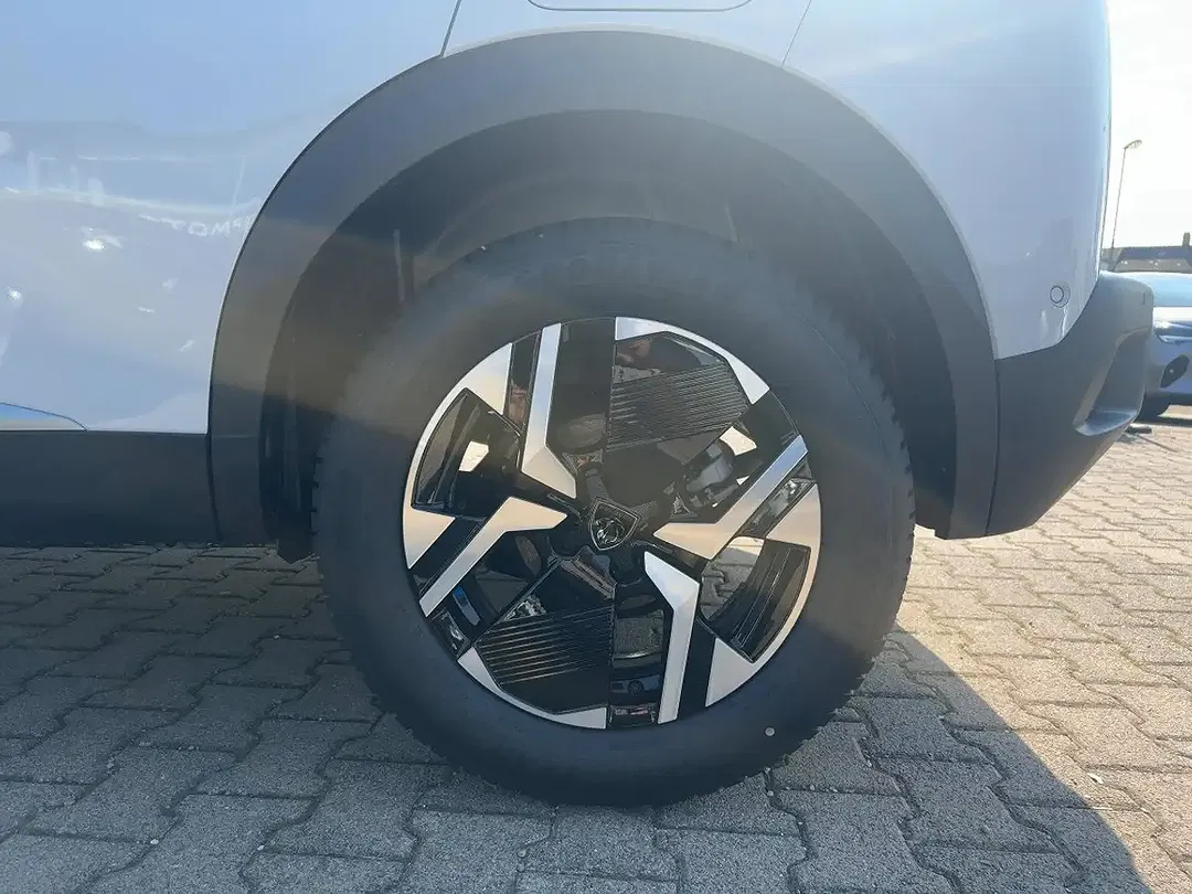Peugeot 2008 145 GT - Thumbnail 11