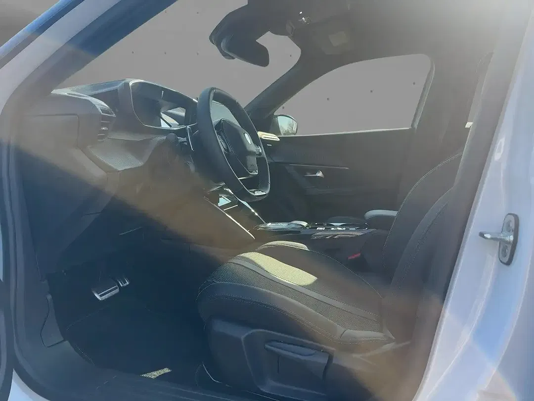 Peugeot 2008 145 GT - Thumbnail 6