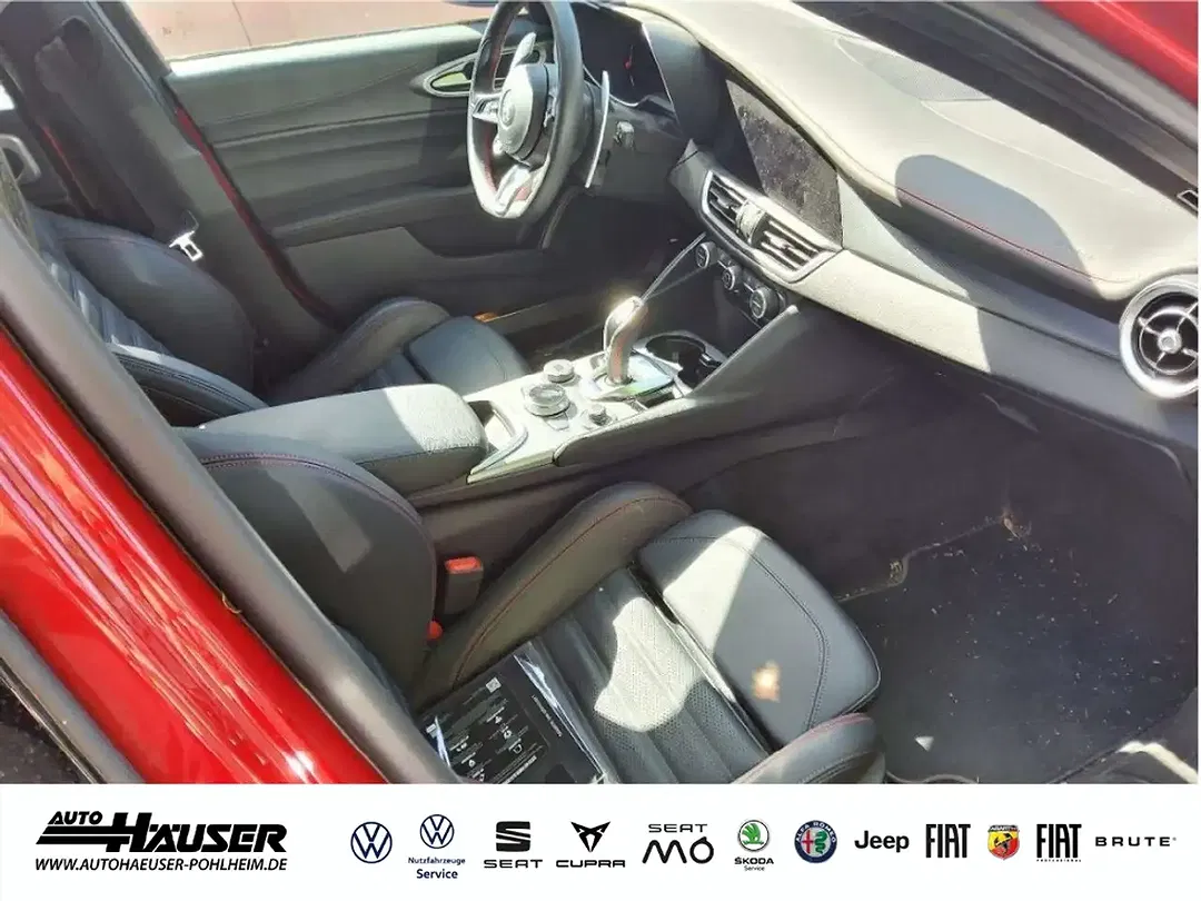 Alfa Romeo Giulia 2.0 Turbo Q4 Competizione - Thumbnail 5