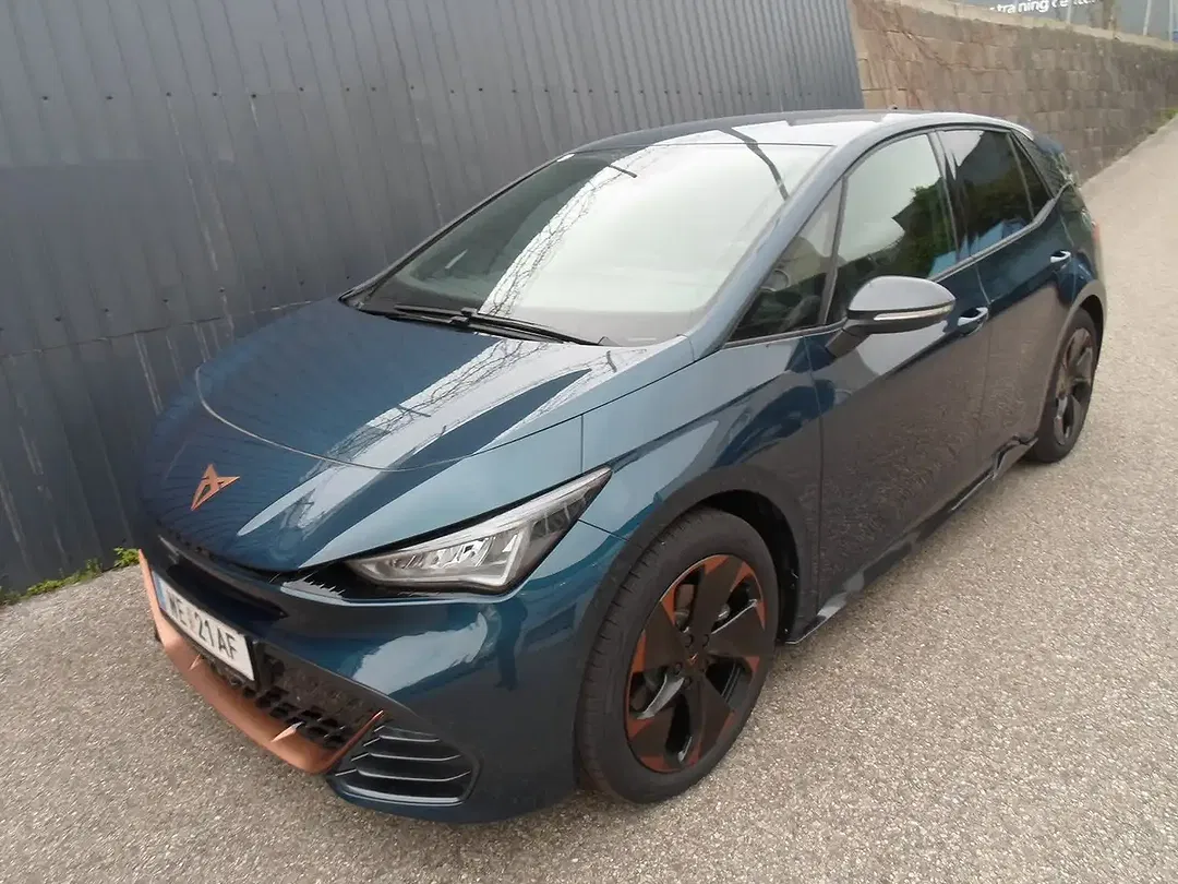 CUPRA Born - Thumbnail 4