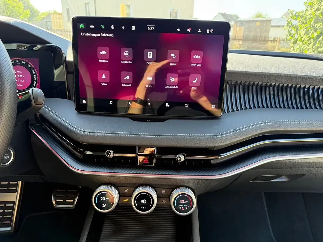 Skoda Superb 1.5 TSI iV Combi Sportline - Thumbnail 11