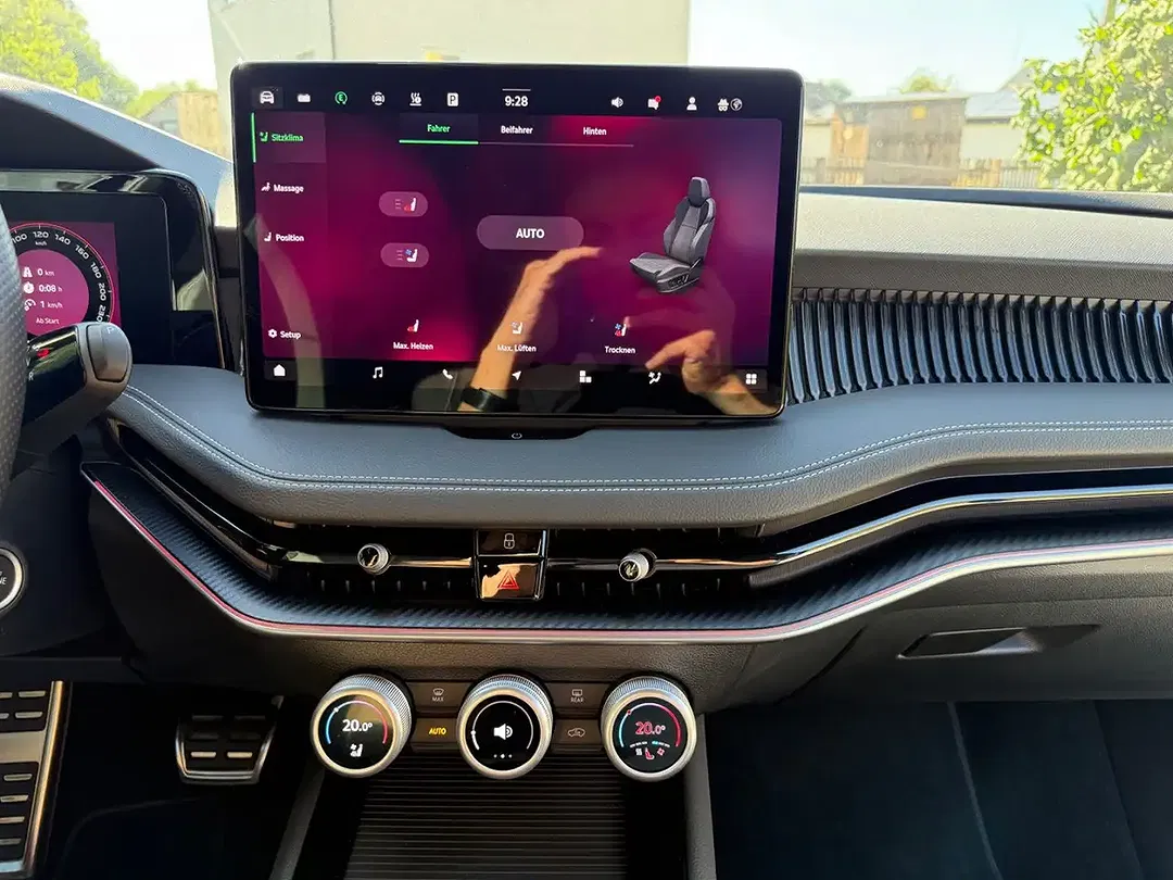Skoda Superb 1.5 TSI iV Combi Sportline - Thumbnail 21