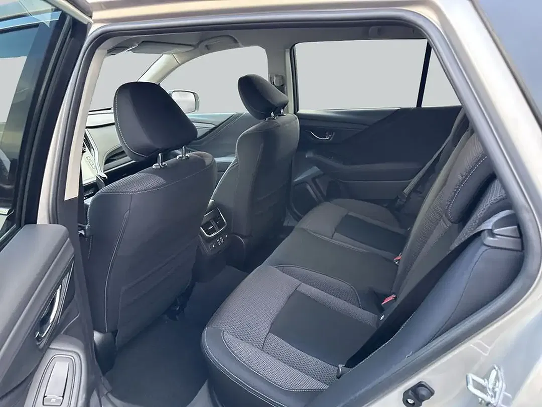 Subaru OUTBACK 2.5 Active - Thumbnail 9