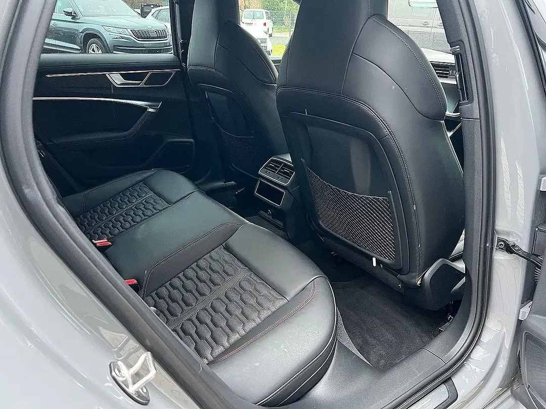 Audi RS6 4.0 TFSI quattro RS Avant - Thumbnail 6