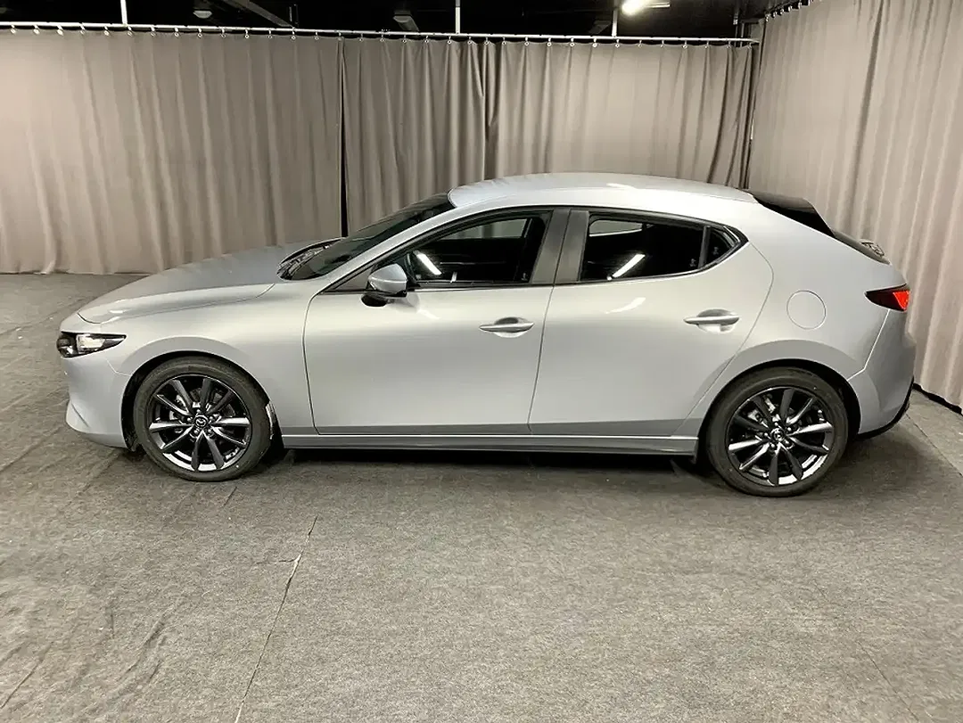 Mazda 3 Selection - Thumbnail 5