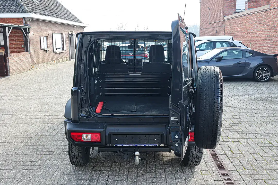 Suzuki Jimny - Thumbnail 18