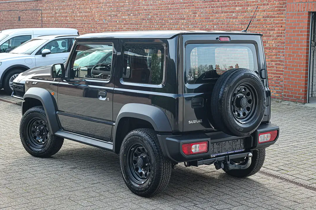 Suzuki Jimny - Thumbnail 7