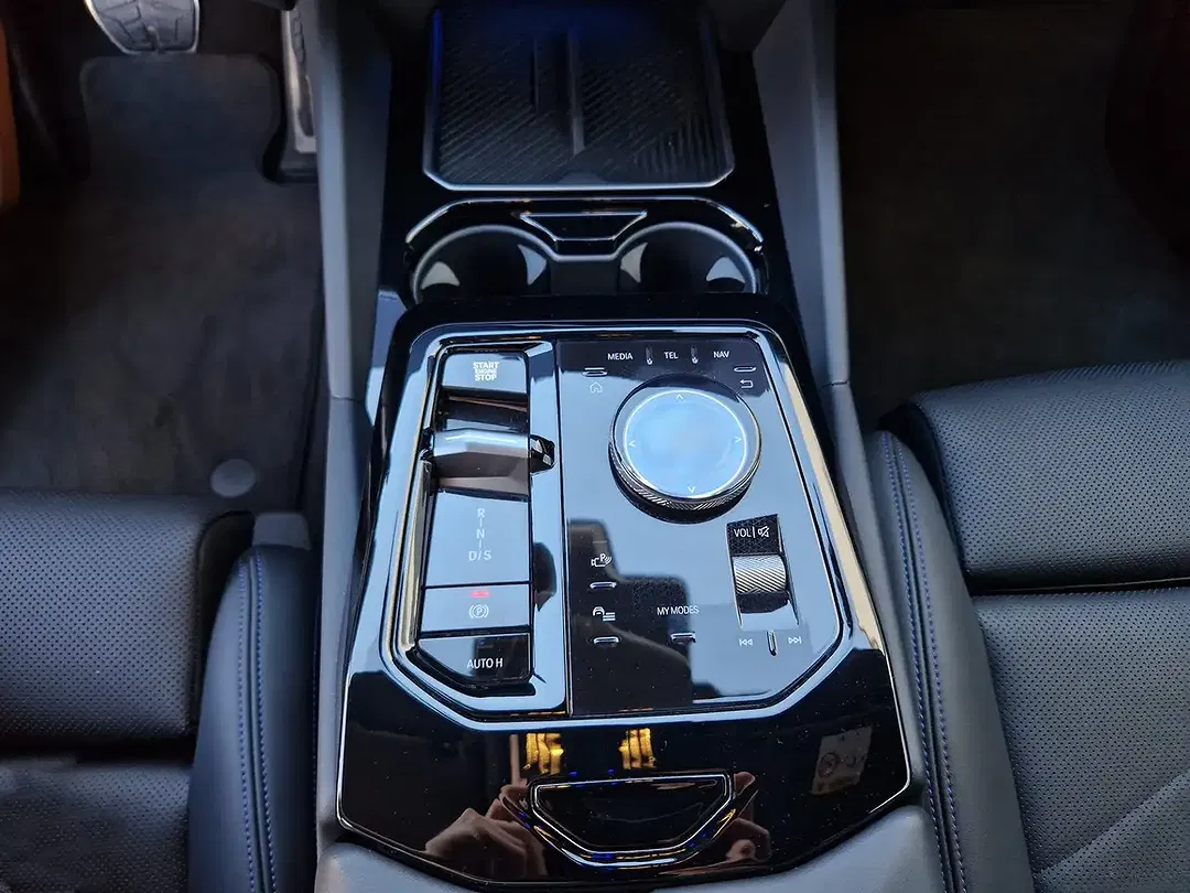 BMW 530 xDrive - Thumbnail 12