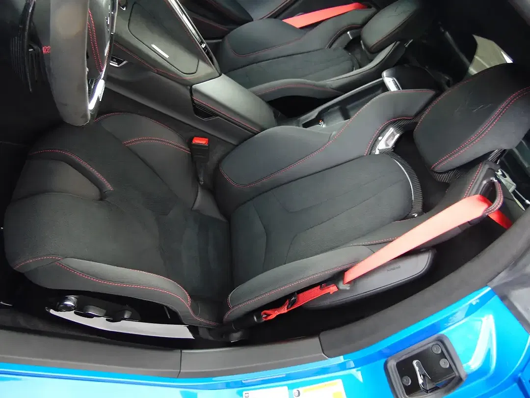 Corvette C8 E-Ray - Thumbnail 10
