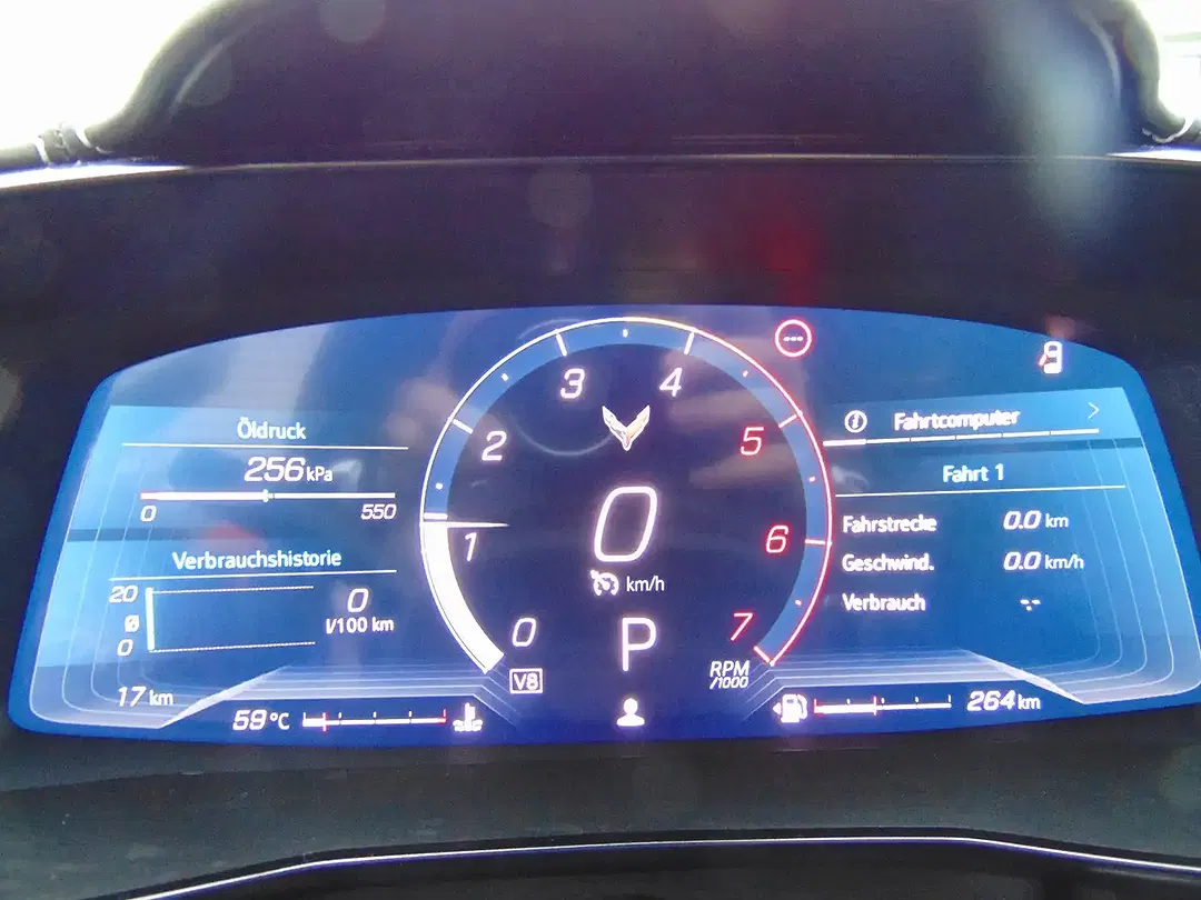 Corvette C8 E-Ray - Thumbnail 12