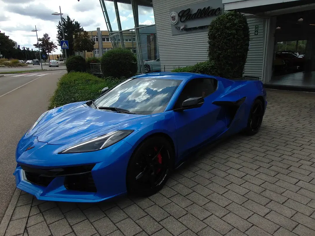 Corvette C8 E-Ray - Thumbnail 14