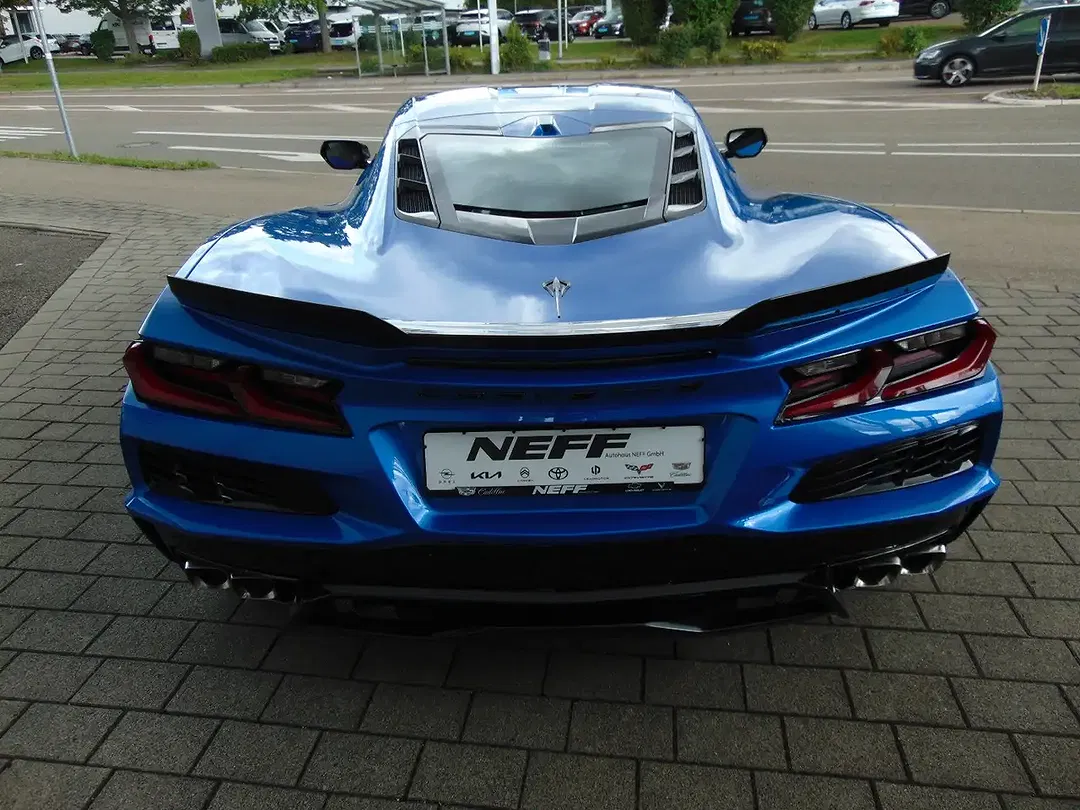 Corvette C8 E-Ray - Thumbnail 6