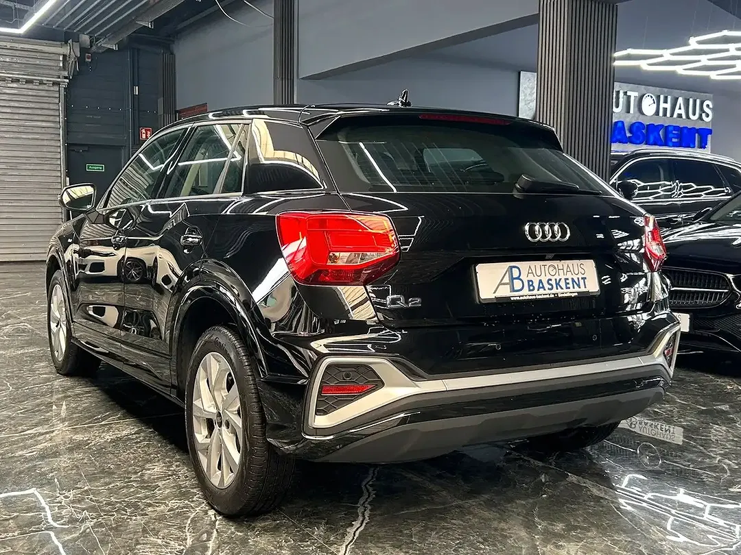 Audi Q2 35 TFSI S line - Thumbnail 12