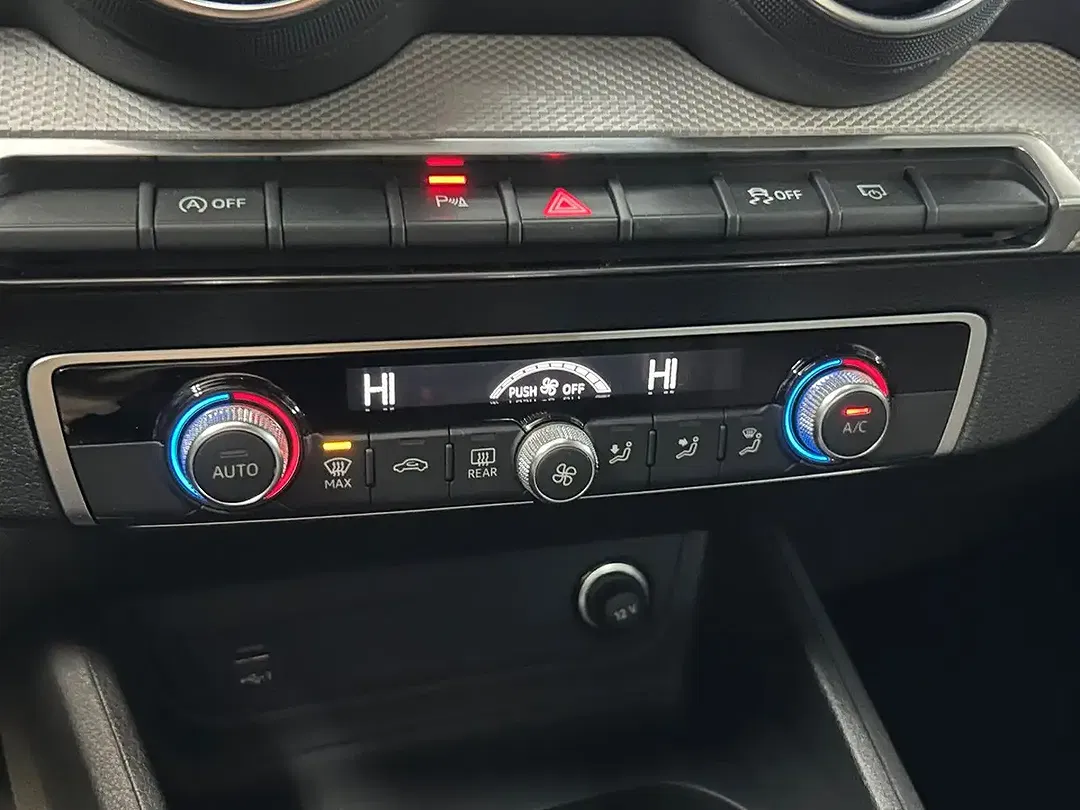 Audi Q2 35 TFSI S line - Thumbnail 13