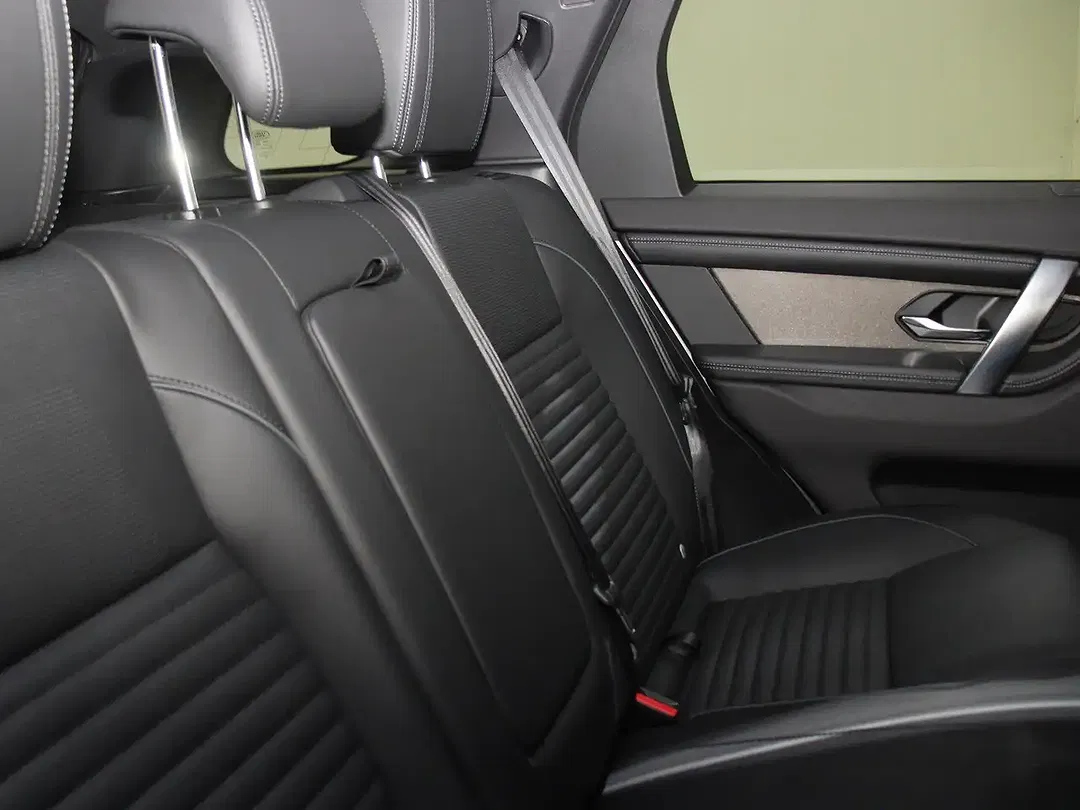 Land Rover Discovery Sport D200 2.0 4x4 Dynamic SE - Thumbnail 8