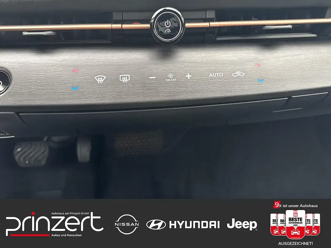 Nissan Ariya - Thumbnail 9
