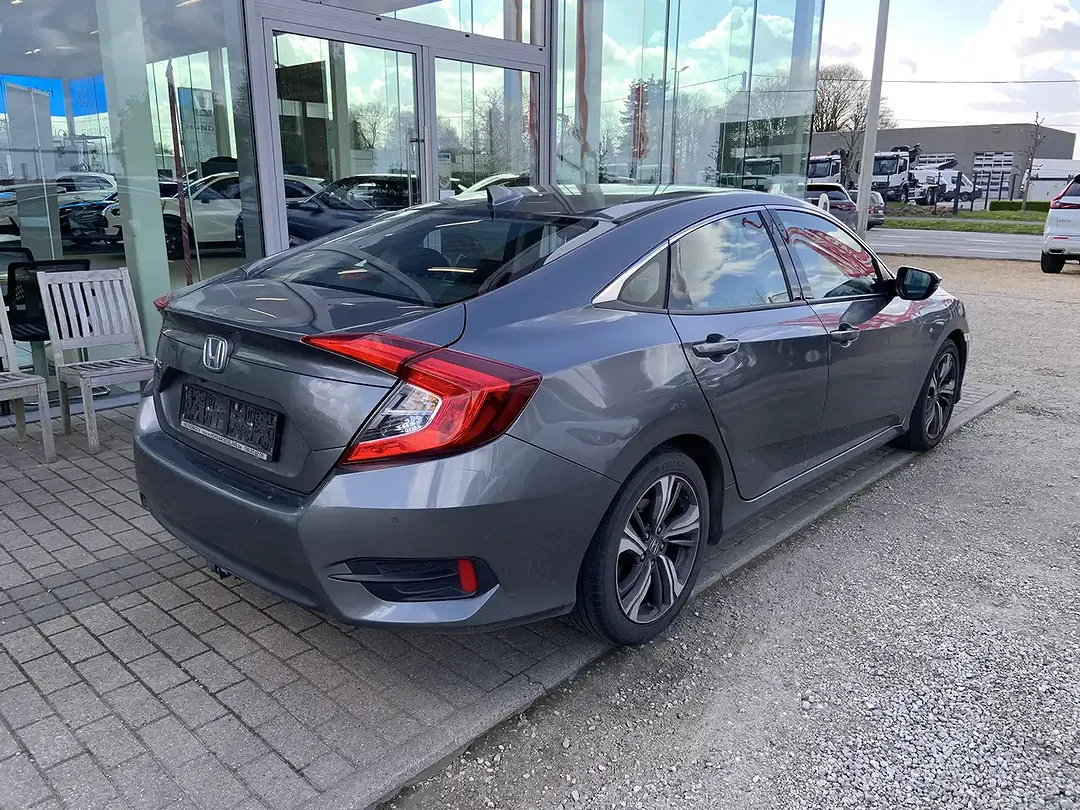 Honda Civic 1.5 i-VTEC CVT Elegance - Thumbnail 3