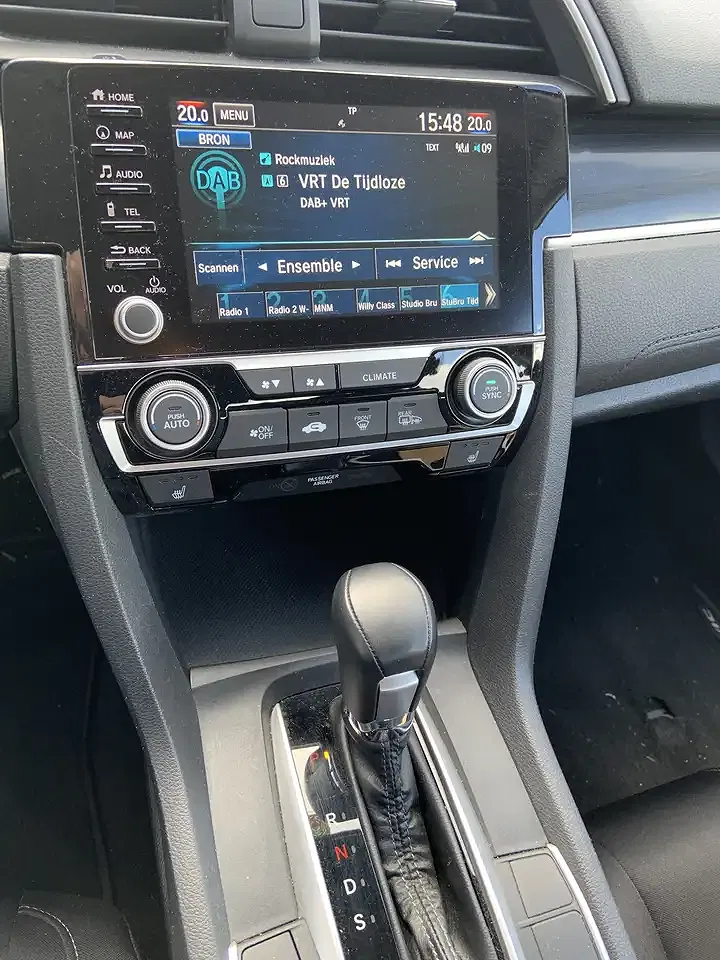 Honda Civic 1.5 i-VTEC CVT Elegance - Thumbnail 8