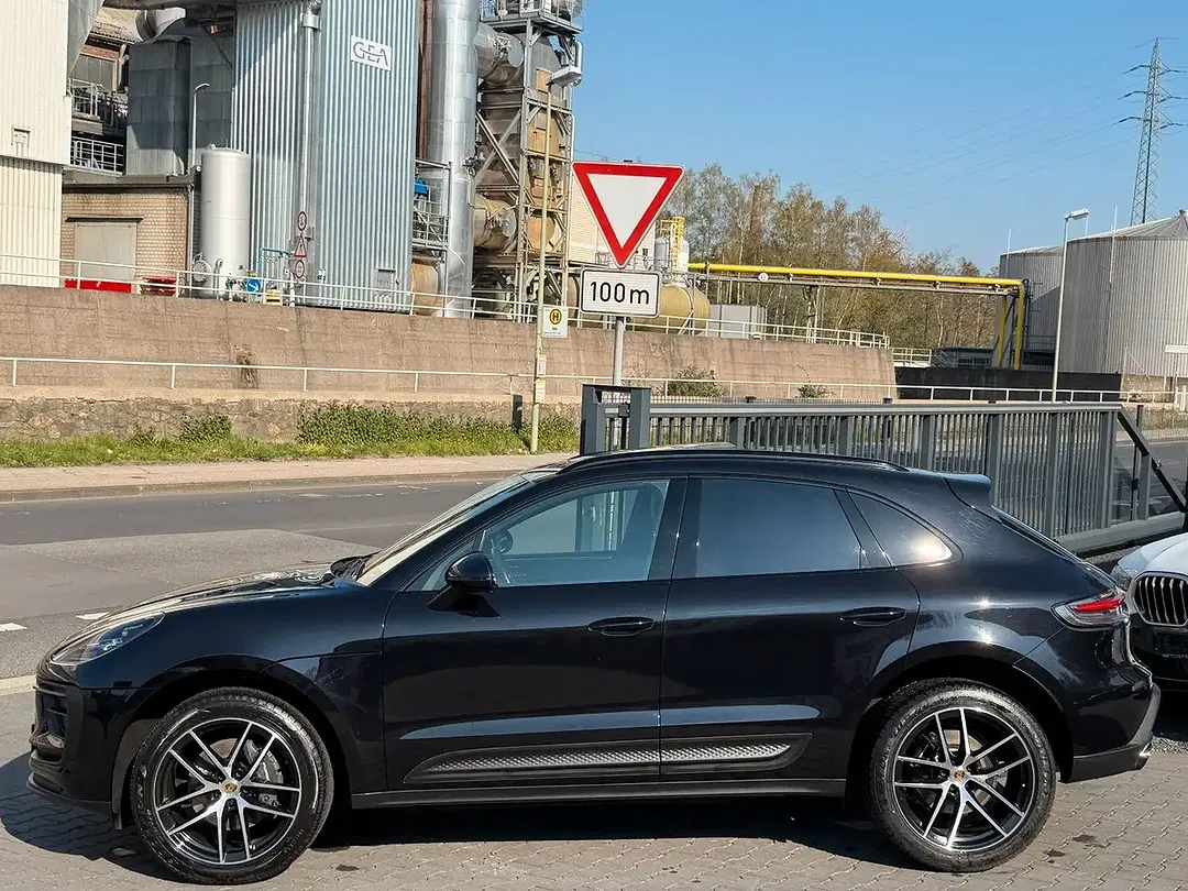 Porsche Macan AUT - Thumbnail 7
