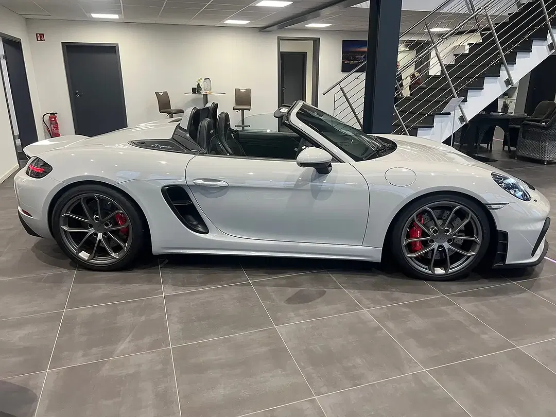 Porsche 718 Spyder - Thumbnail 11