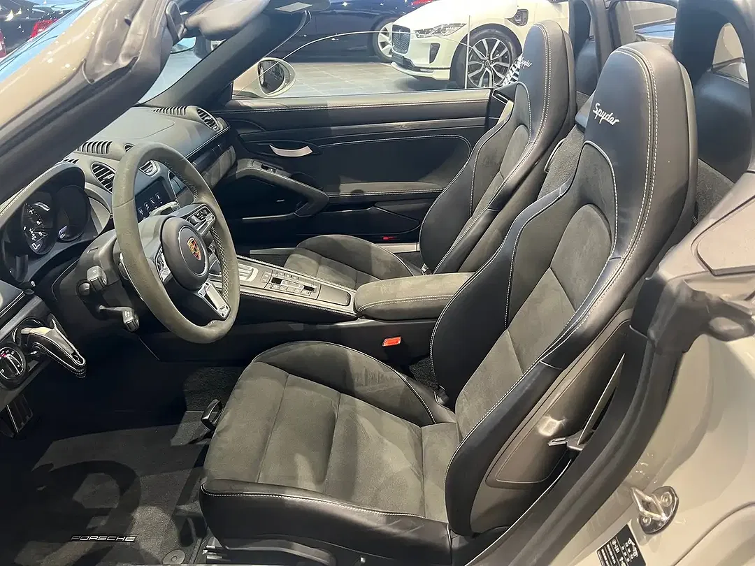 Porsche 718 Spyder - Thumbnail 19