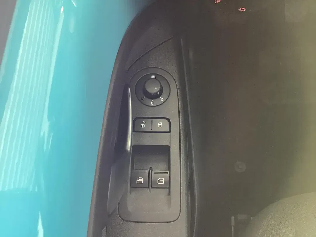 Volkswagen up! 1.0 Black Edition Style - Thumbnail 14