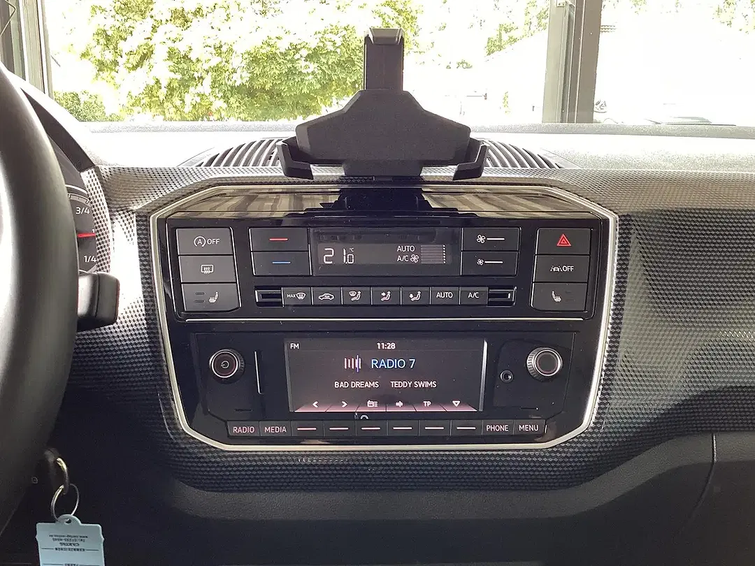 Volkswagen up! 1.0 Black Edition Style - Thumbnail 8