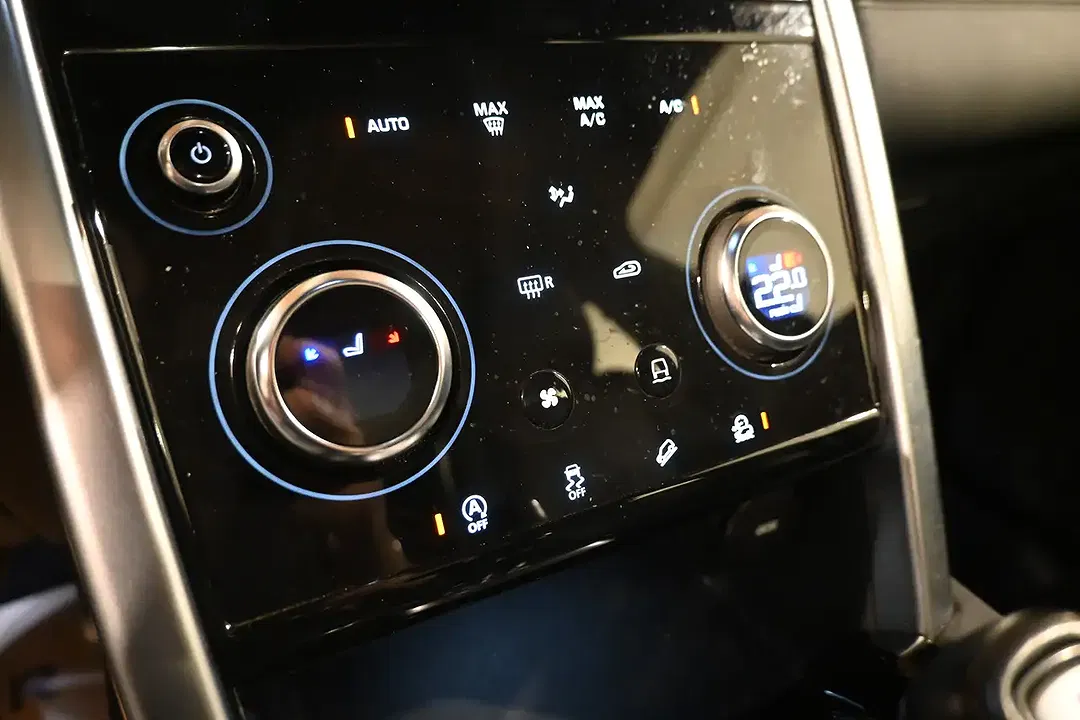 Land Rover Discovery Sport 2.0 Td4 - foto 15