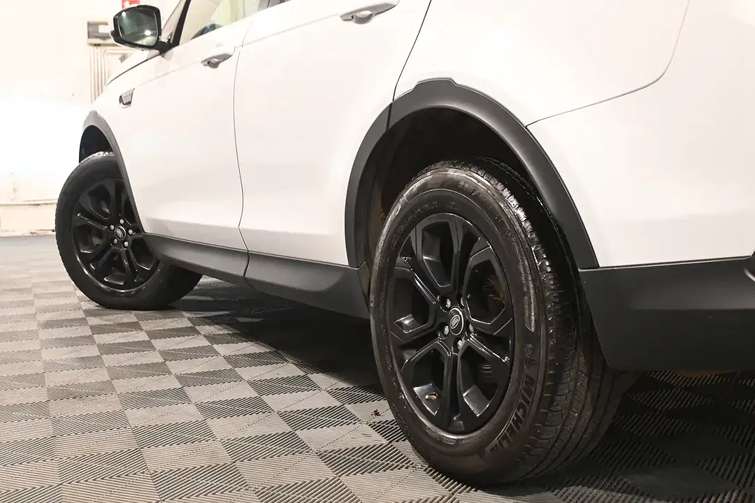 Land Rover Discovery Sport 2.0 Td4 - Thumbnail 9