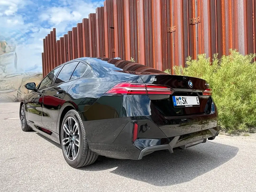 BMW i5 eDrive M Sport - Thumbnail 9