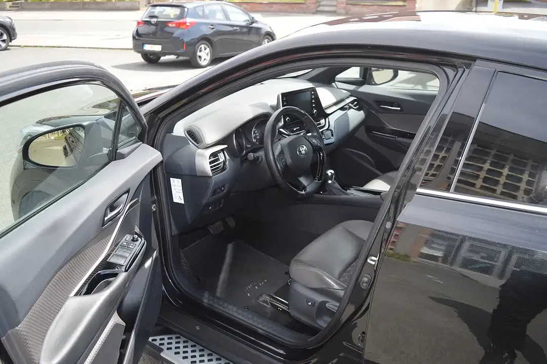 Toyota C-HR VVT-i Hybrid - Thumbnail 5