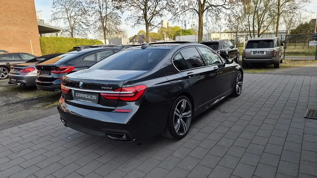 BMW 740 xDrive M Sport - Thumbnail 5