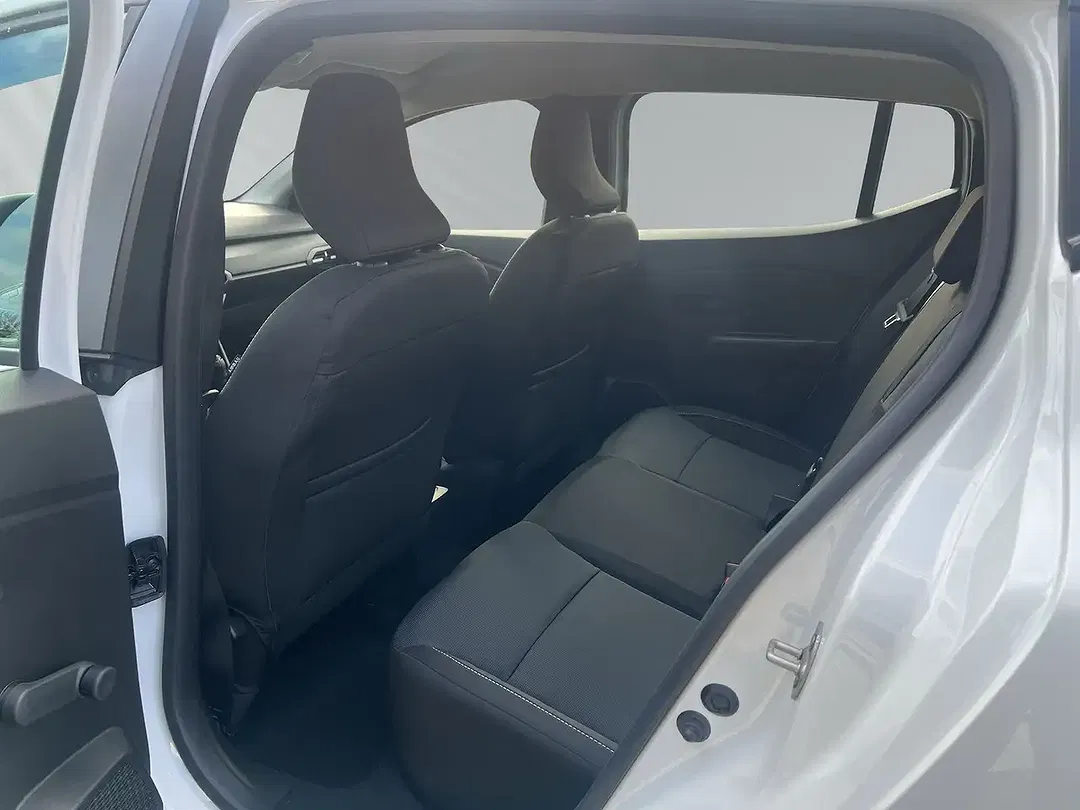 Dacia Sandero TCe Essential - Thumbnail 8