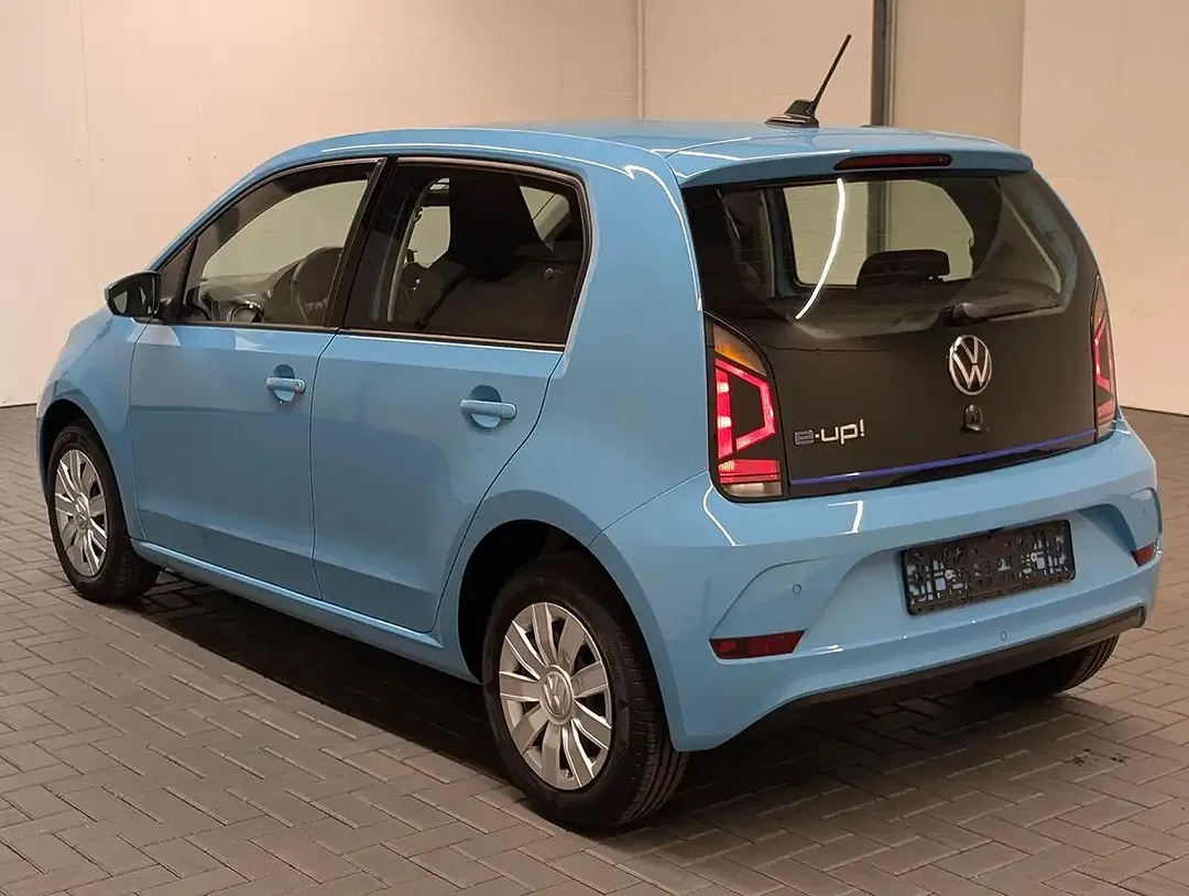 Volkswagen up! - Thumbnail 3