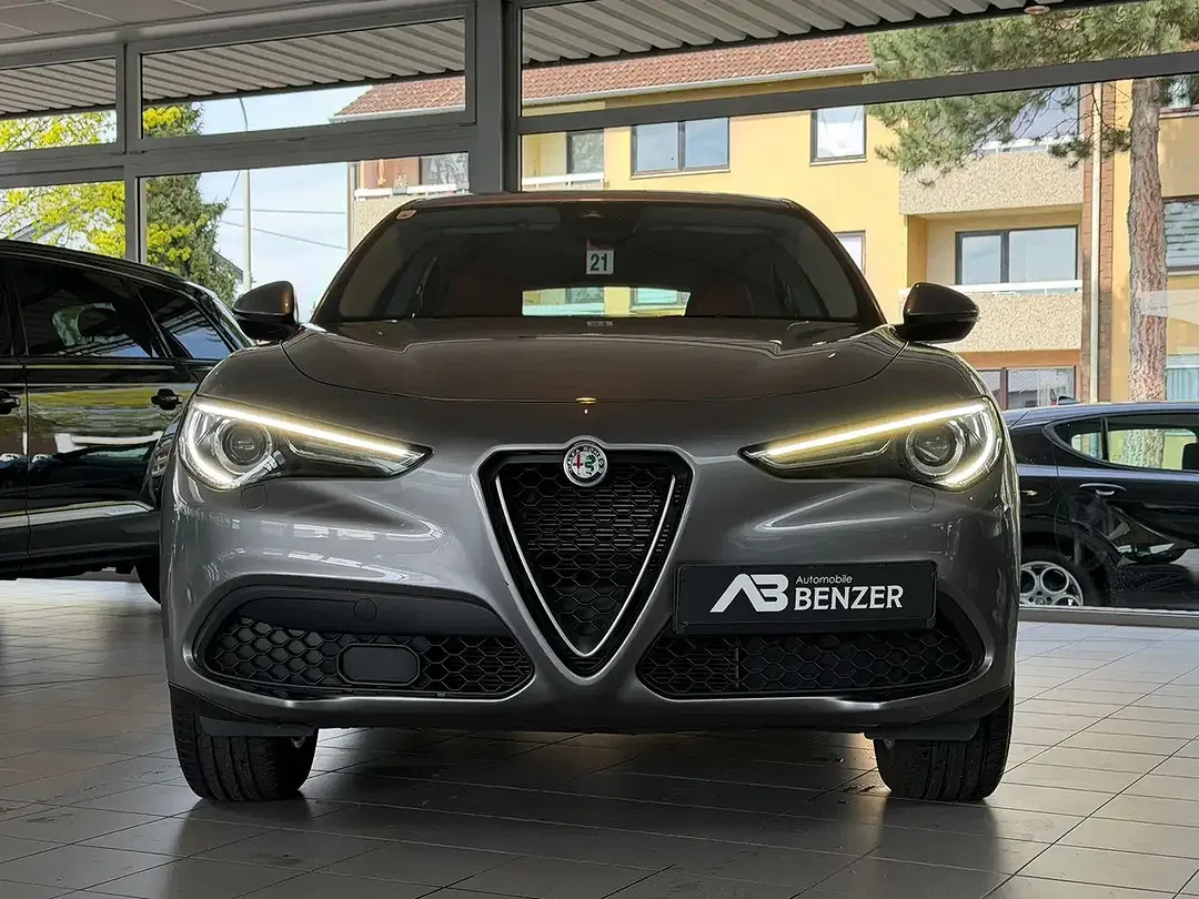 Alfa Romeo Stelvio AUT Q4 Super - Thumbnail 3
