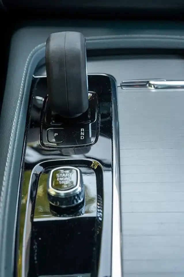 Volvo XC90 T8 PHEV AWD Recharge Inscription Expression - Thumbnail 12