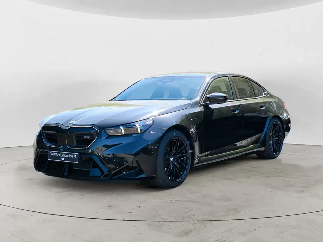 BMW M5 - foto 1