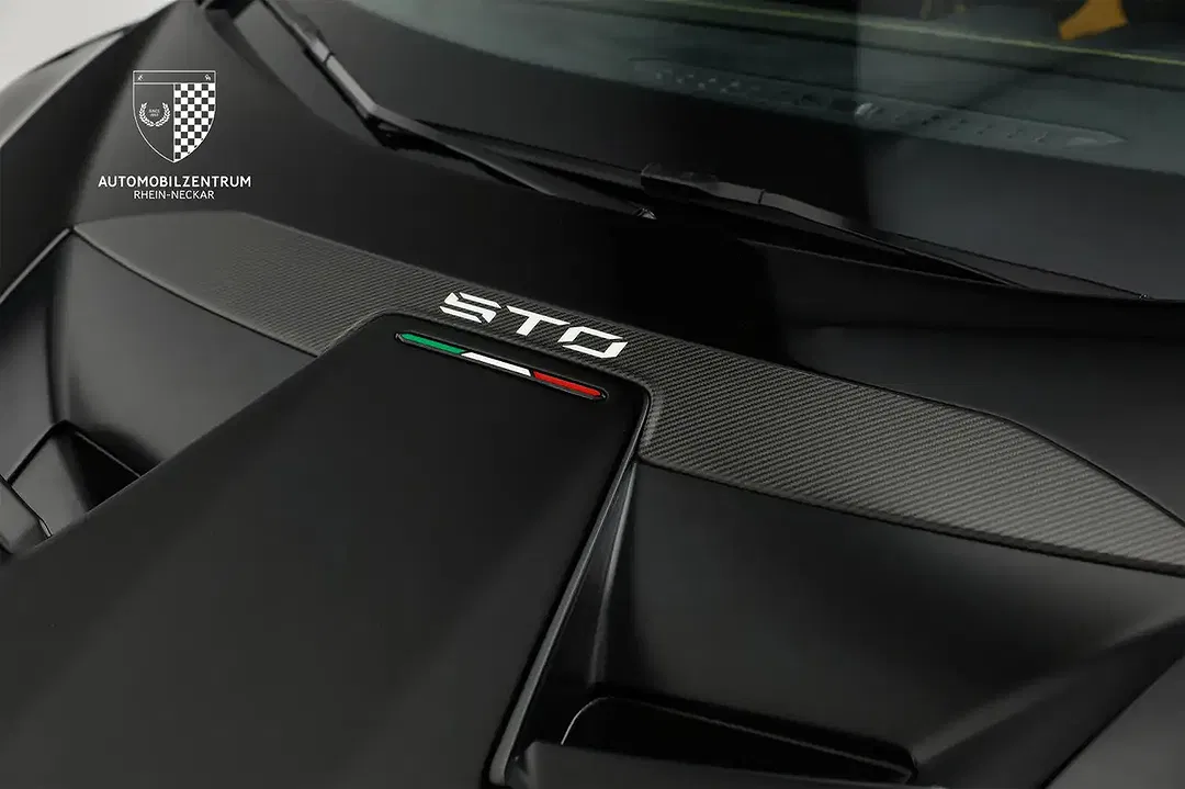 Lamborghini Huracán STO - Thumbnail 10
