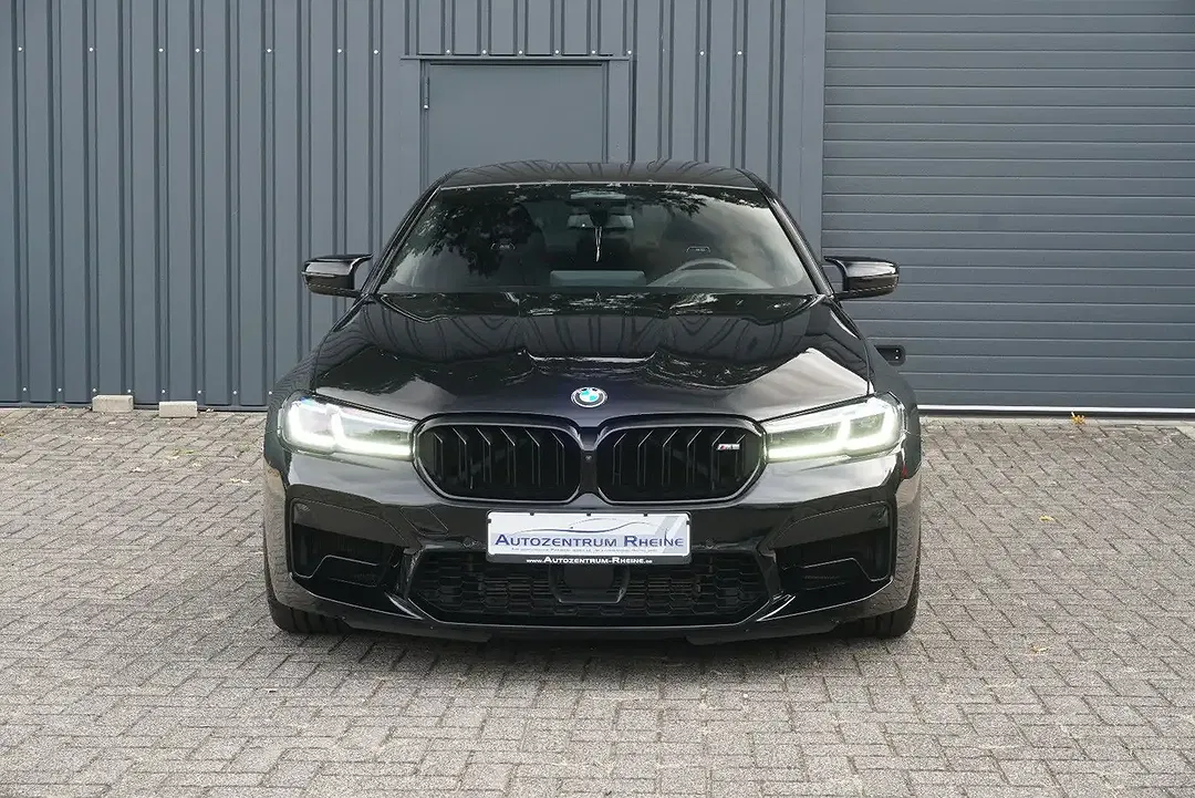 BMW M5 - foto 2