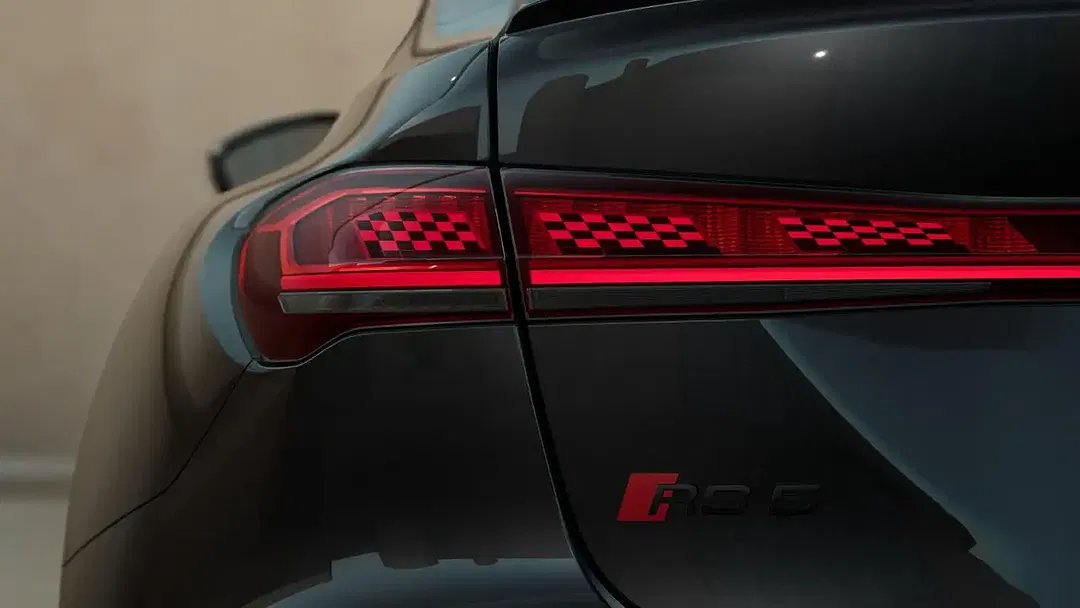 Audi RS5 - Thumbnail 11