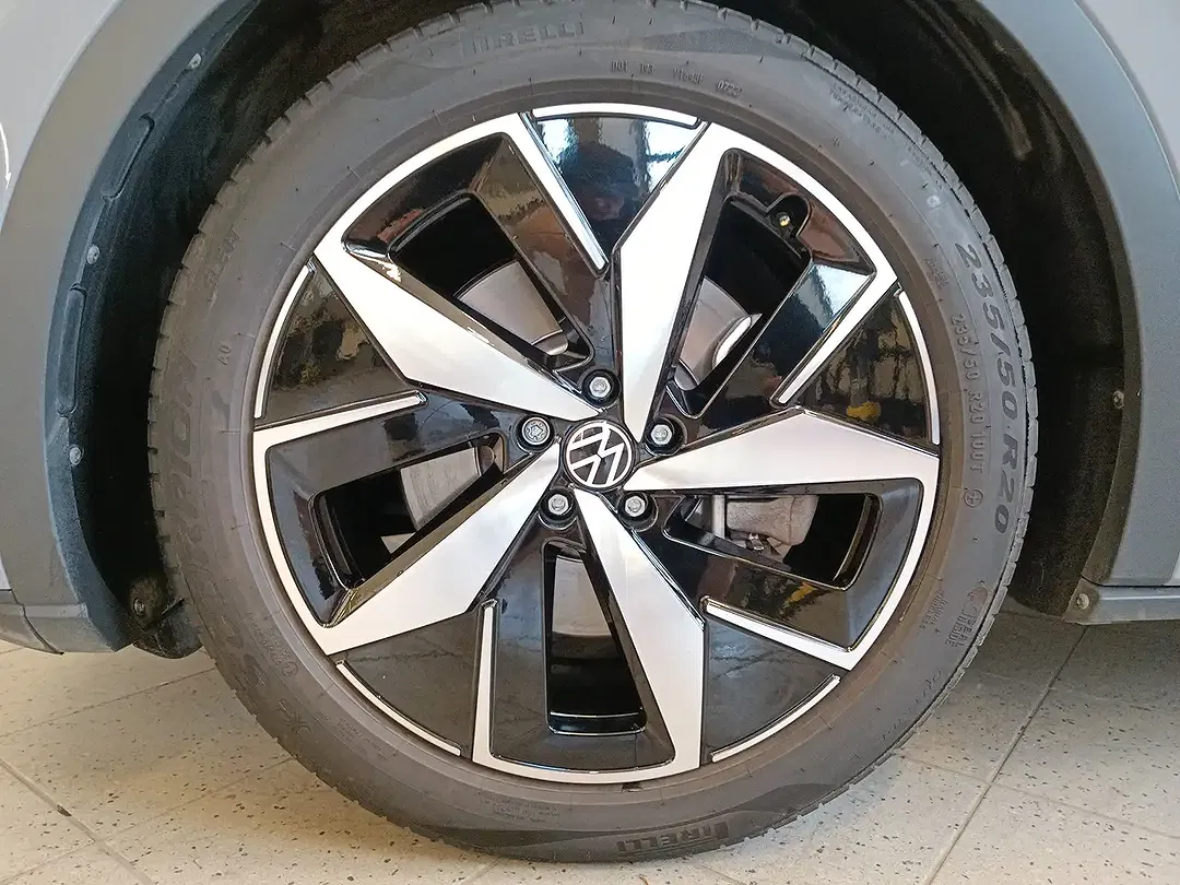 Volkswagen ID.4 4Motion - Thumbnail 6