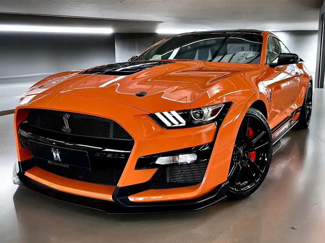 Ford Mustang GT - foto 1