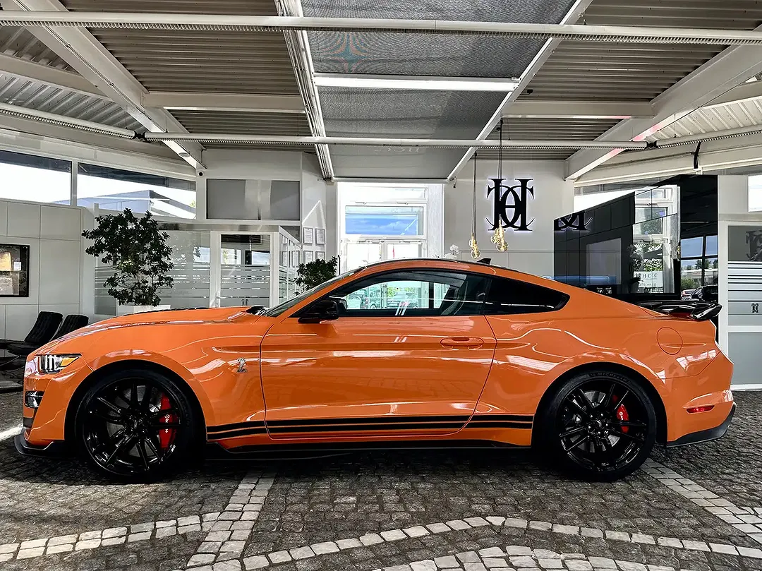 Ford Mustang GT - Thumbnail 10
