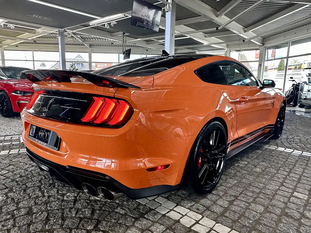 Ford Mustang GT - Thumbnail 12