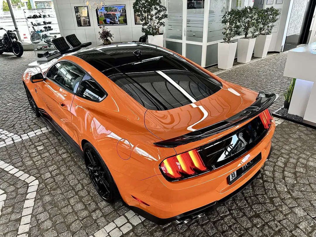 Ford Mustang GT - Thumbnail 18