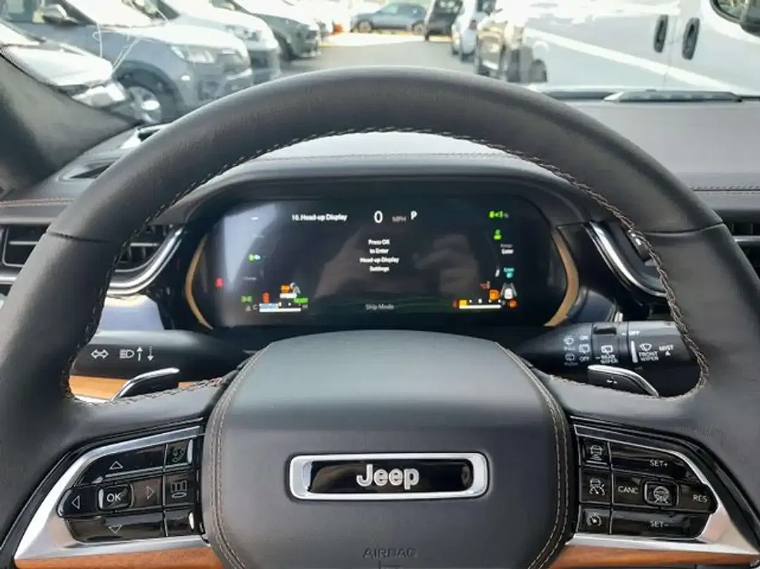 Jeep Grand Cherokee PHEV Summit Reserve - Thumbnail 12