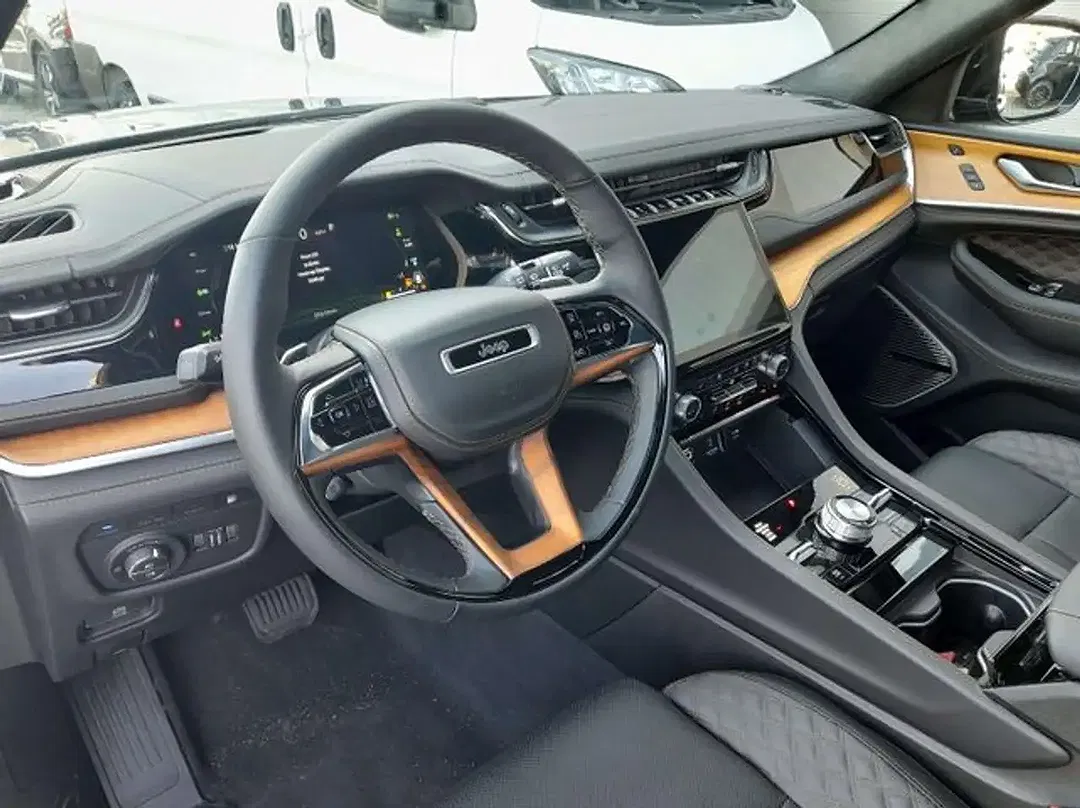 Jeep Grand Cherokee PHEV Summit Reserve - Thumbnail 6