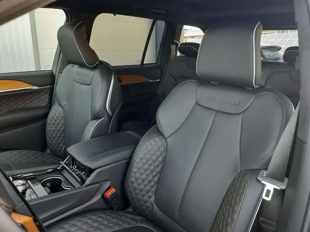 Jeep Grand Cherokee PHEV Summit Reserve - Thumbnail 7
