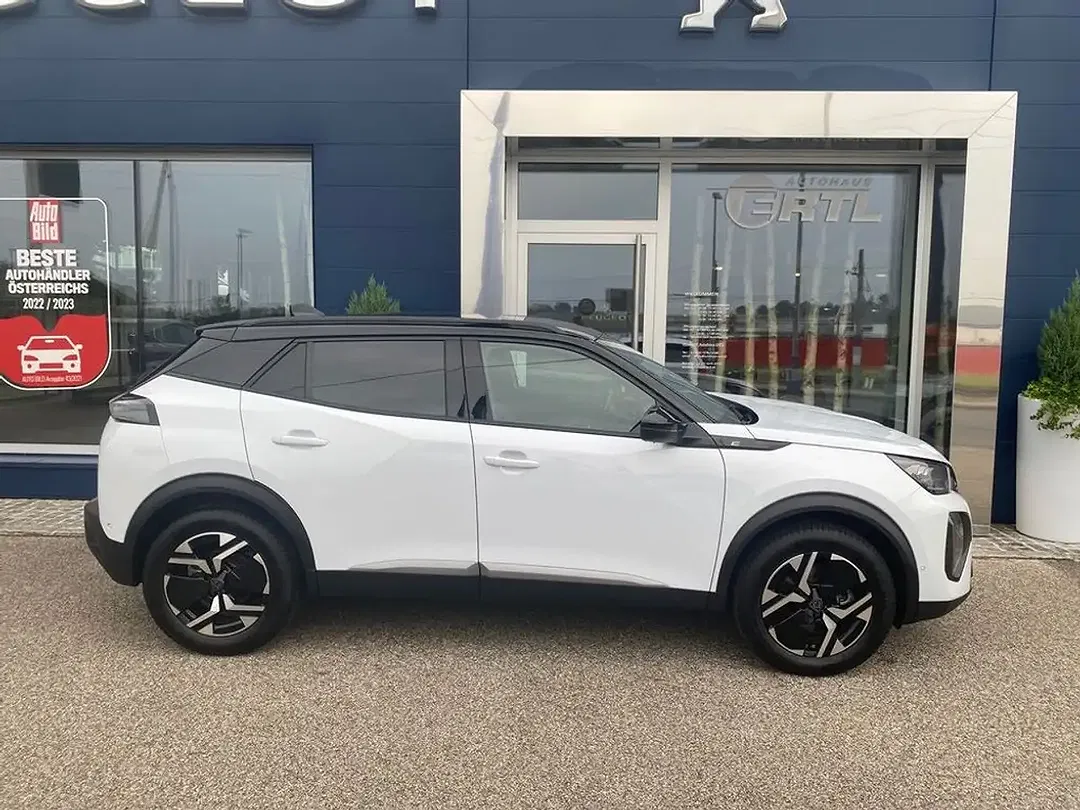 Peugeot 2008 GT - Thumbnail 3