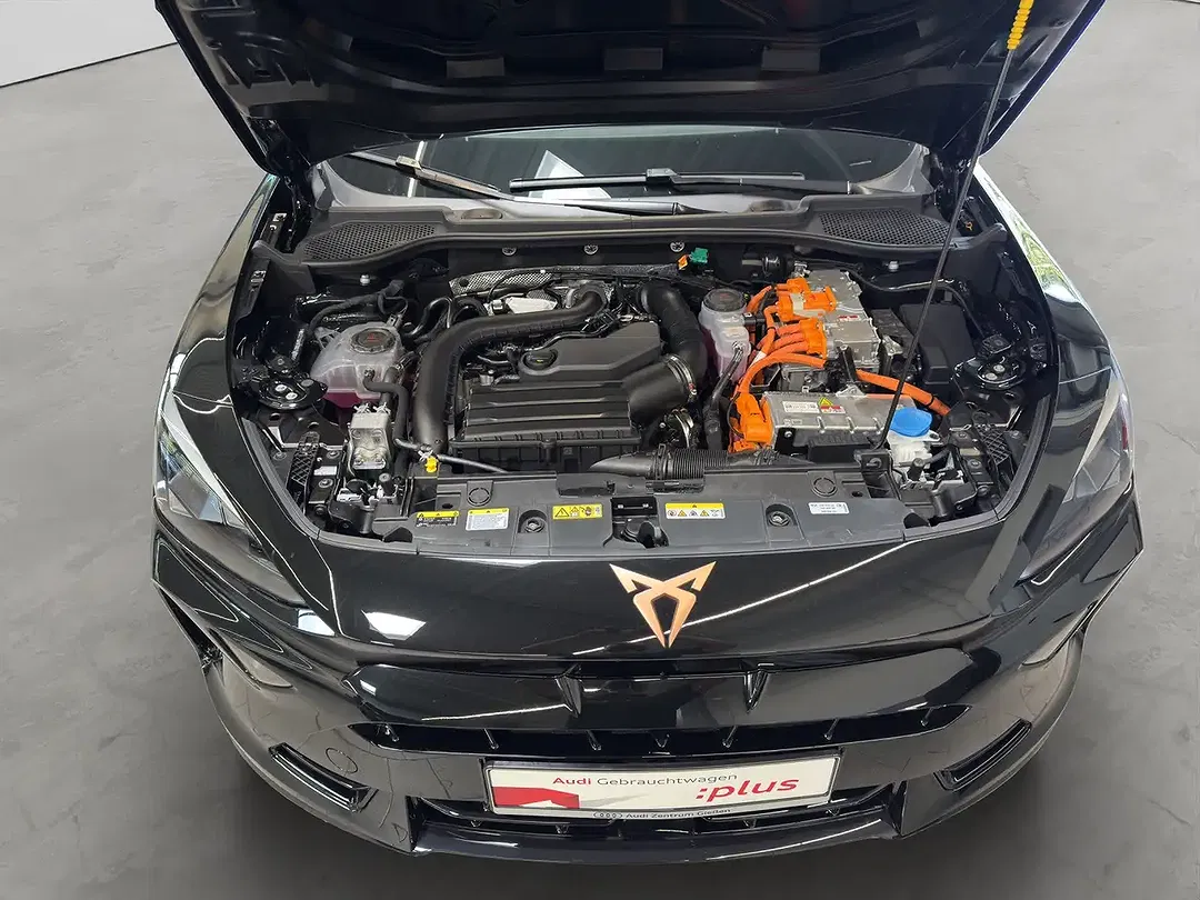 CUPRA Formentor 1.5 TSI PHEV Matrix LED - Thumbnail 10